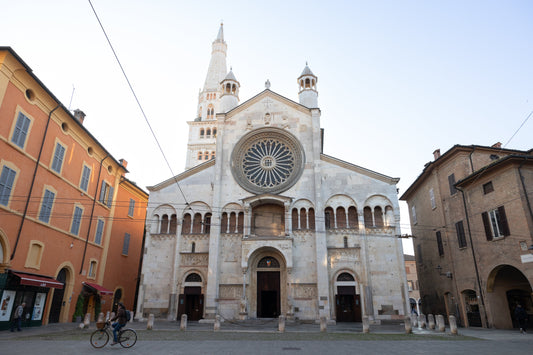 🏛️ Duomo di Modena: capolavoro UNESCO che emoziona